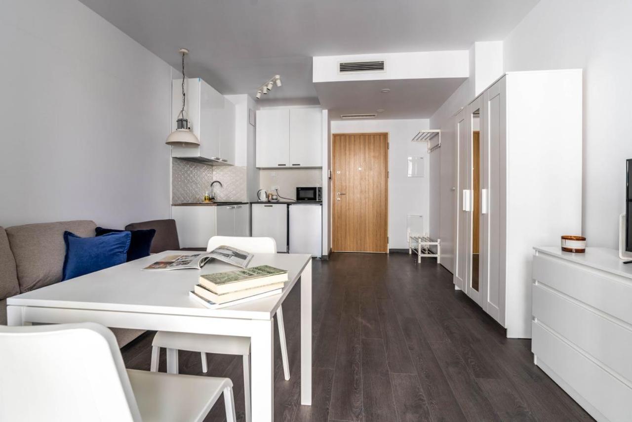 Golden Apartments Warsaw - Bright And Modern Apartments -Premium Building In Top Location- Solidarnosci ภายนอก รูปภาพ