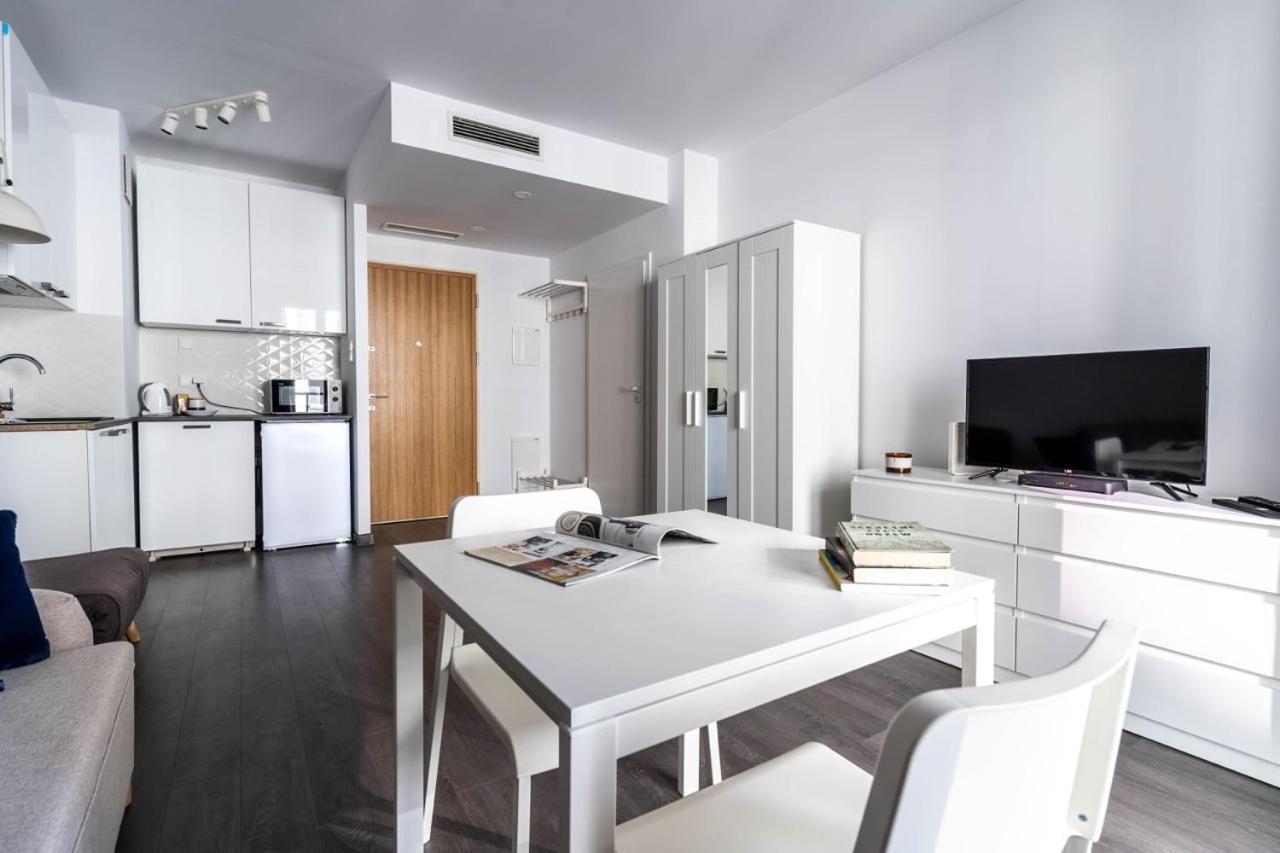 Golden Apartments Warsaw - Bright And Modern Apartments -Premium Building In Top Location- Solidarnosci ภายนอก รูปภาพ