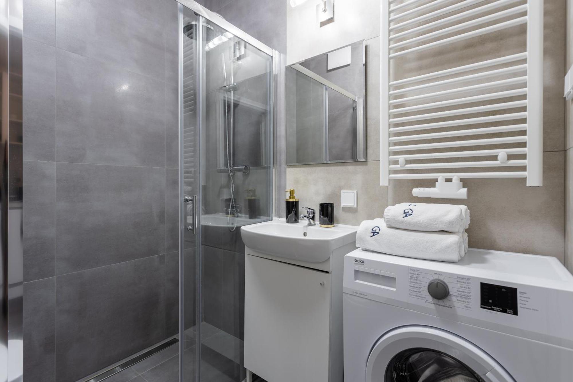 Golden Apartments Warsaw - Bright And Modern Apartments -Premium Building In Top Location- Solidarnosci ภายนอก รูปภาพ